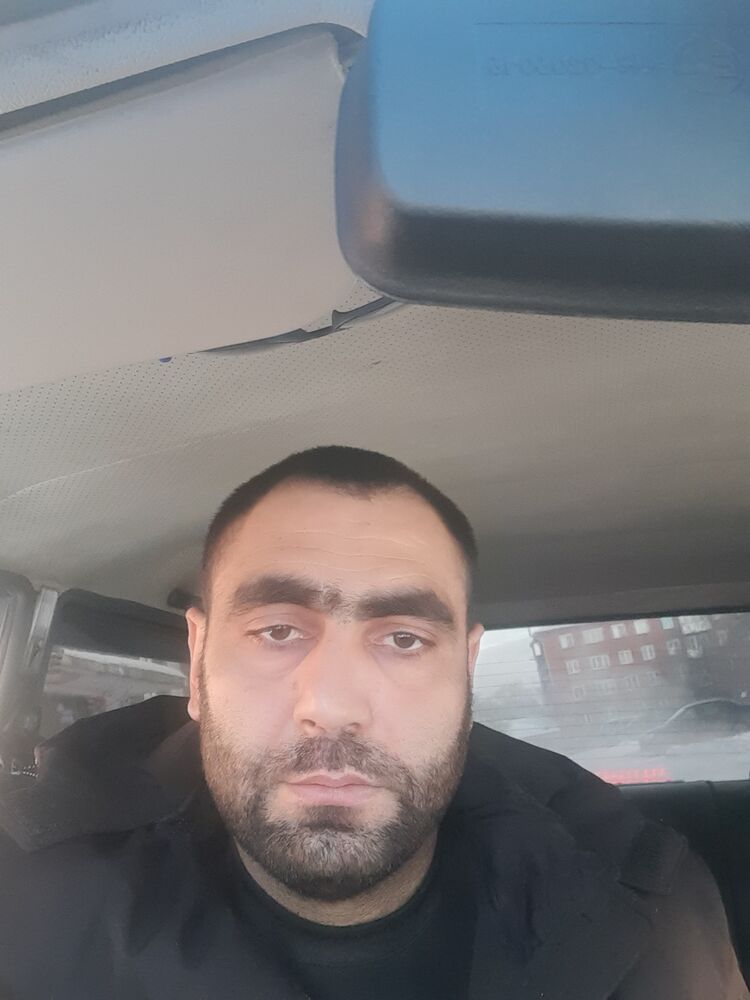  ,   Alex, 40 ,   ,   