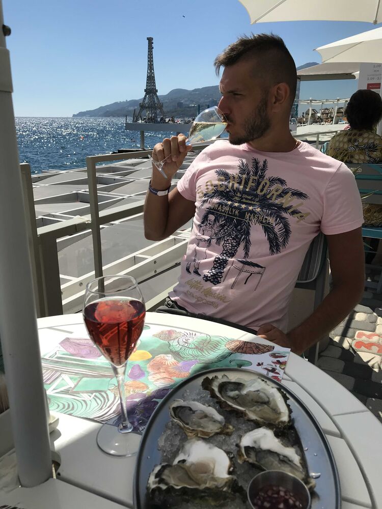  26713516  , 35 ,    -