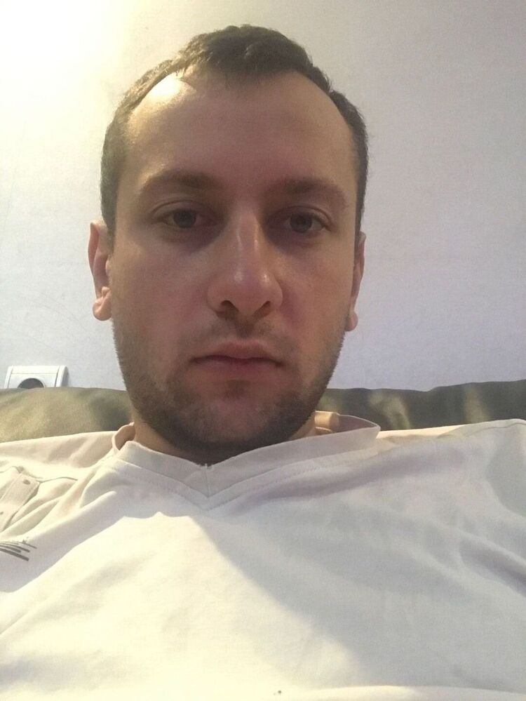  40236356  Puiu Antoni, 27 ,    