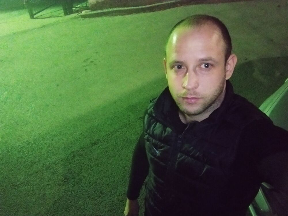  29493656  Mikhail, 34 ,    