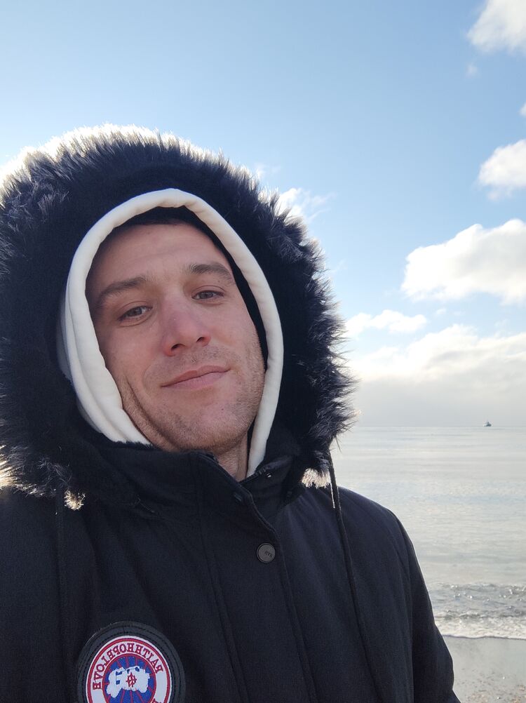  33116646  Vitaly, 30 ,    