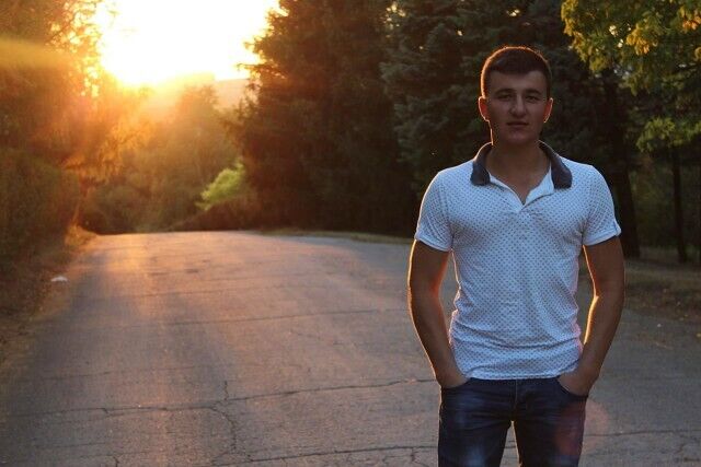  ,   Alex, 28 ,   ,   