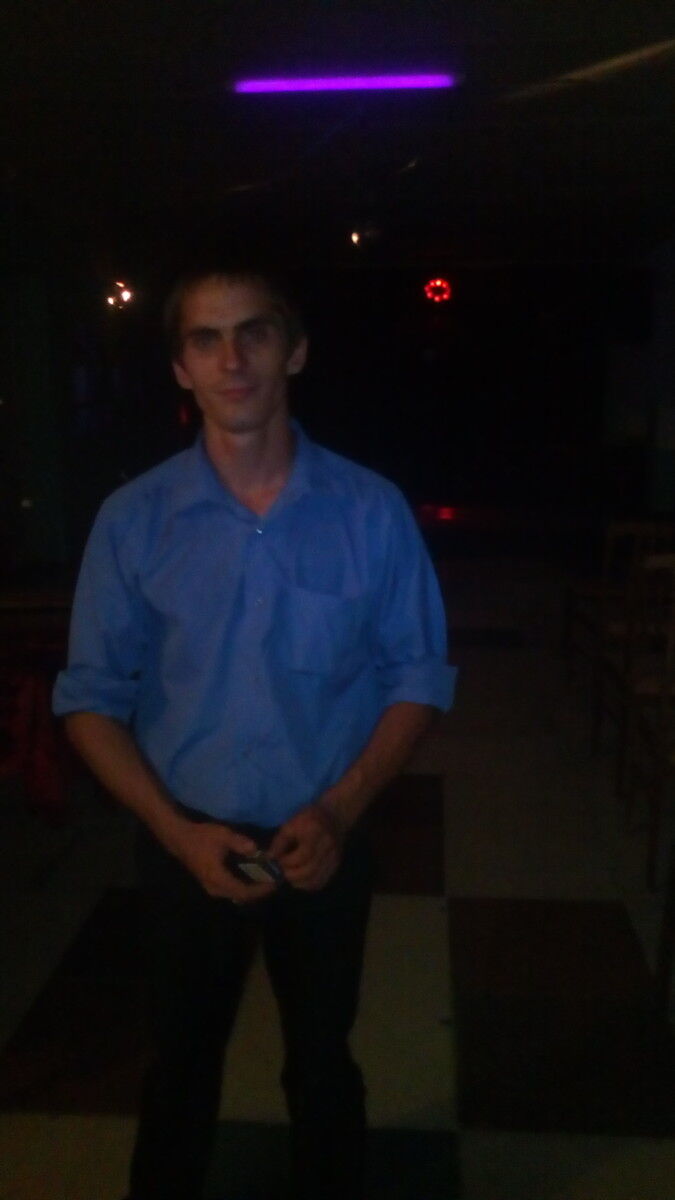  10452426  Aleks, 31 ,    