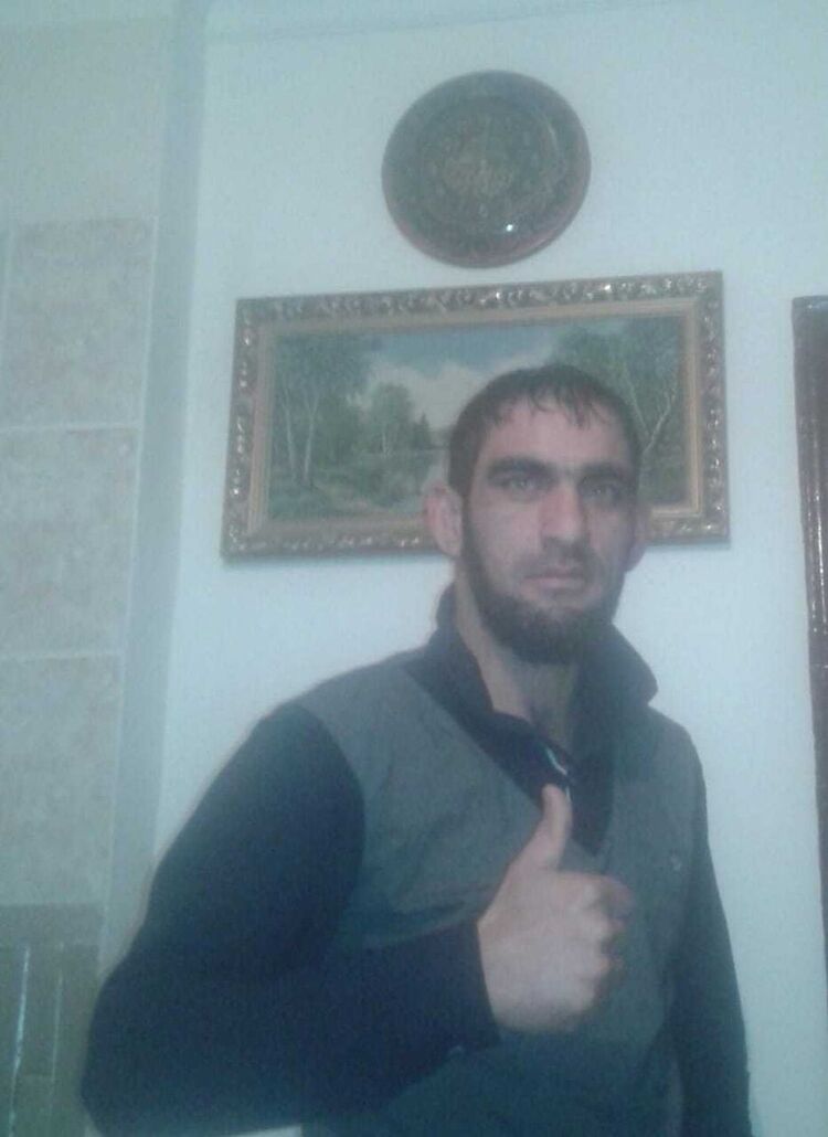  16713956  Magomed, 41 ,    