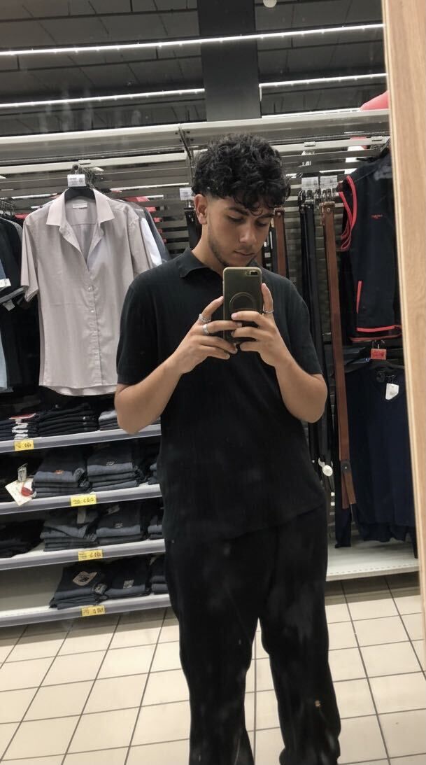  53944166  Ayel, 18 ,    