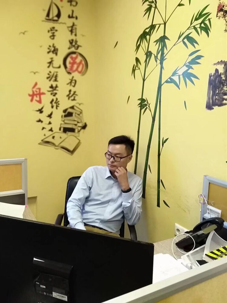  52923456  Misha, 30 ,    