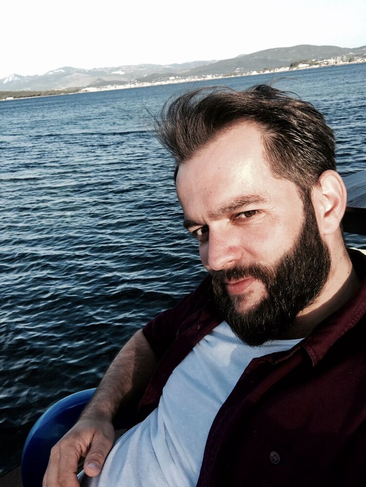  Cesme,   Bay Emrah, 34 ,   ,   
