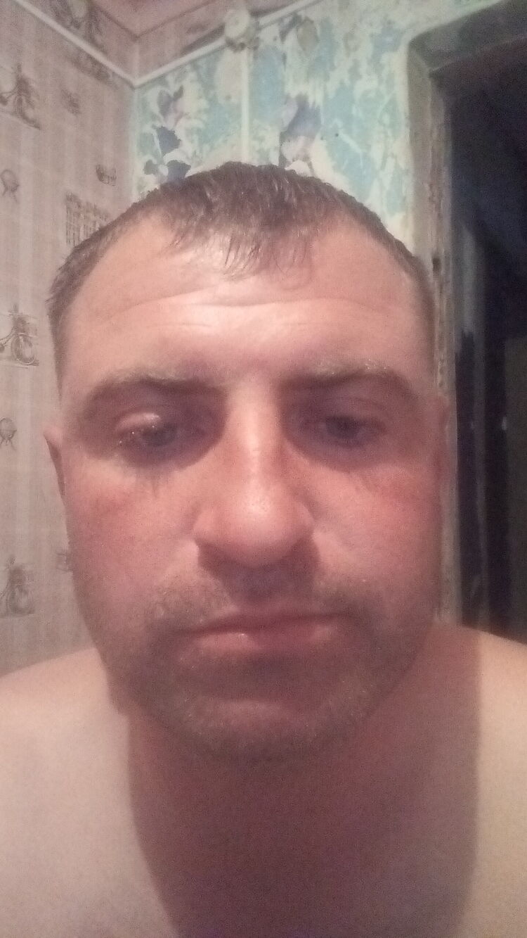  ,   Anton, 32 ,   ,   