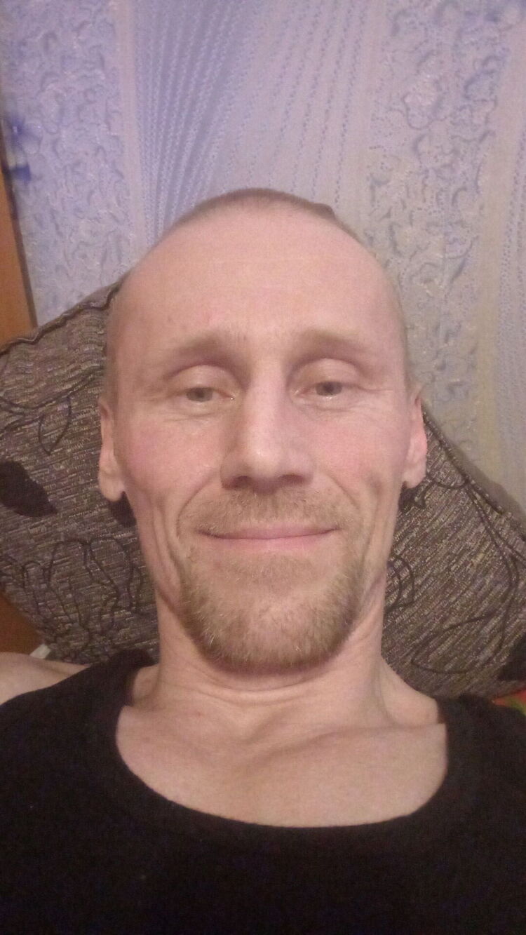  33089036  Alex, 44 ,    