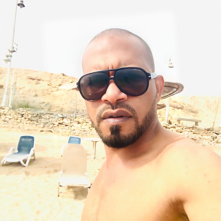  42525066  Ahmed, 33 ,    Al Ghardaqah