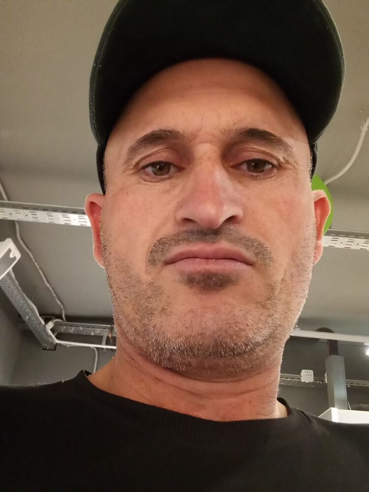  48517406  Samir, 40 ,    