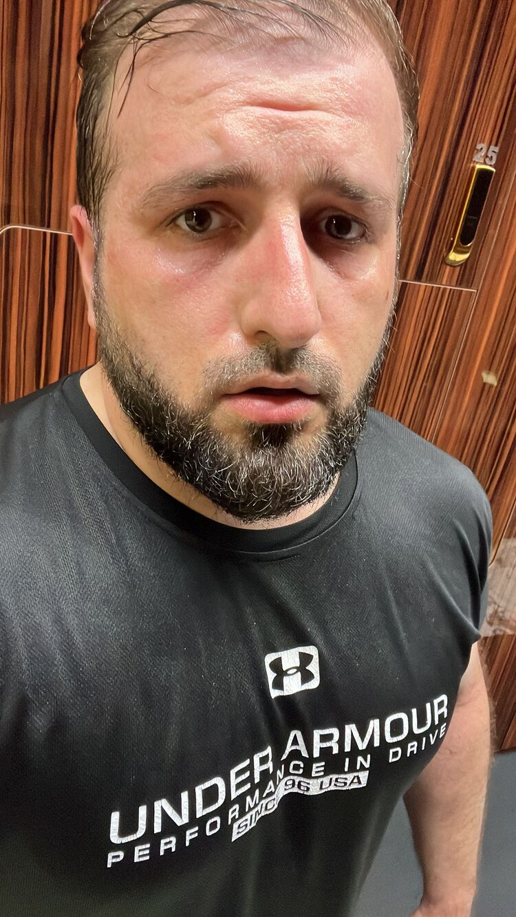 ���������� �������, ���� ������� Adam, 35 ���, ������������ ��� c�������� ���������