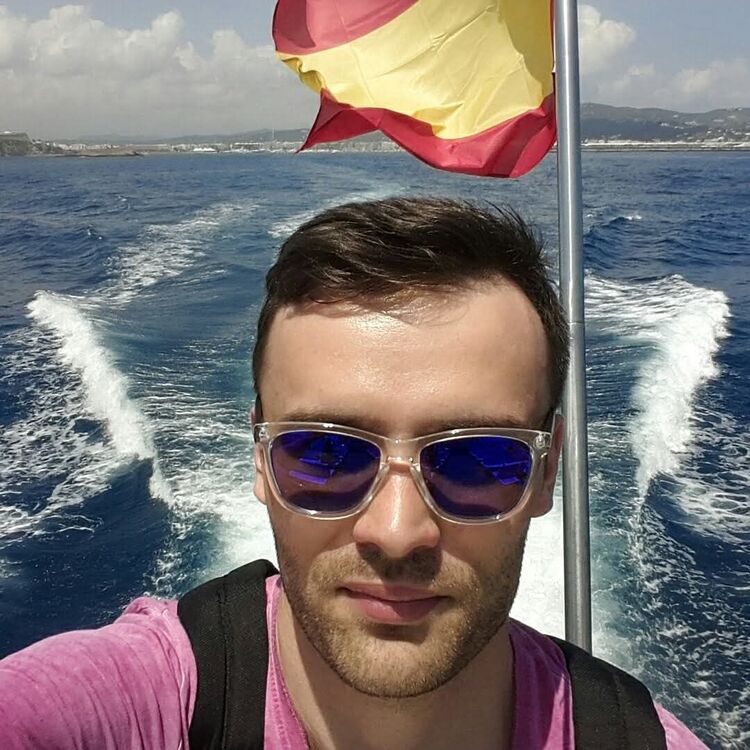  53971506  Vitalie, 40 ,    