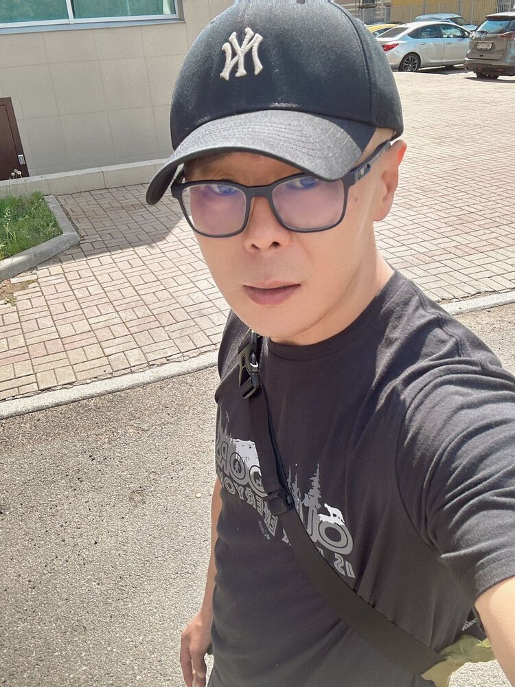  ,   Mark, 37 ,   ,   