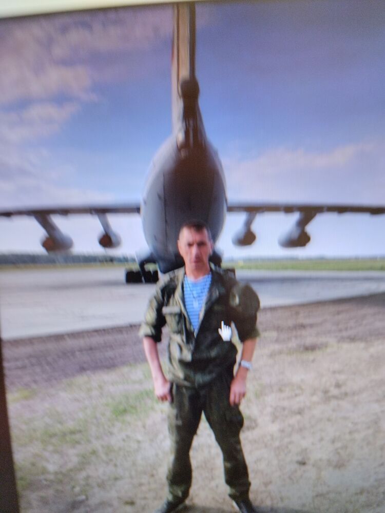  38072876  , 42 ,    