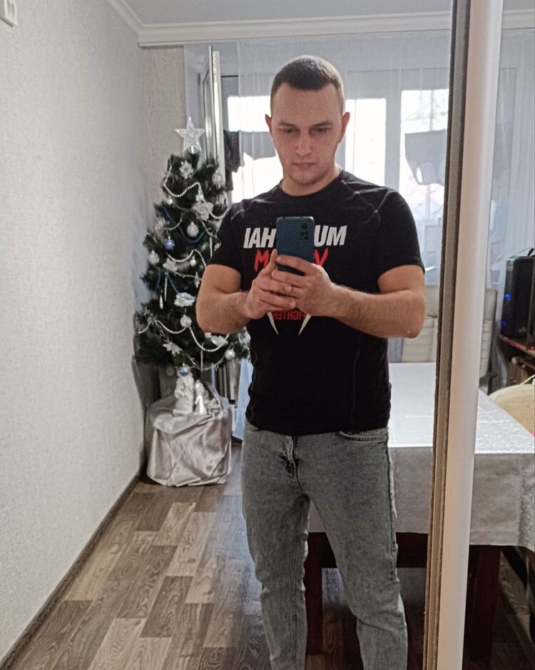  40646326  , 25 ,    