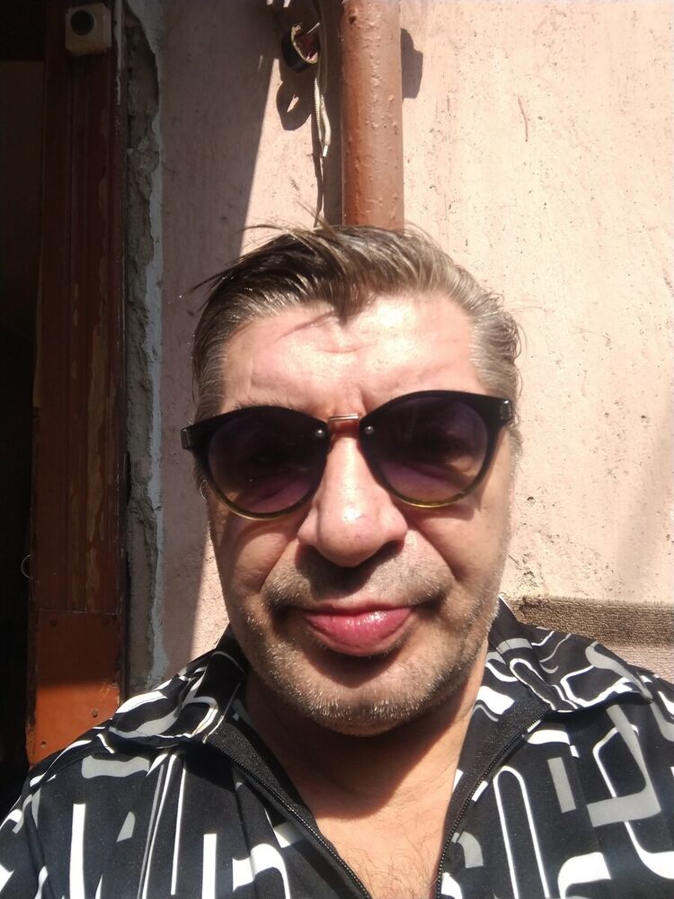 20586256  Sergei, 57 ,    
