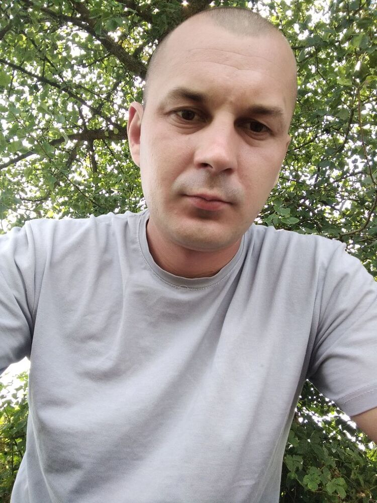  46326136  Ivan, 32 ,    