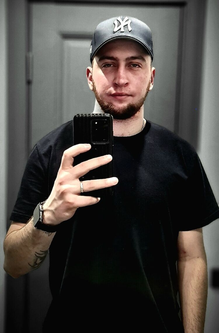  33340936  Artem, 27 ,    -