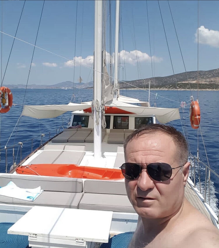  36526646  Alexander, 63 ,    