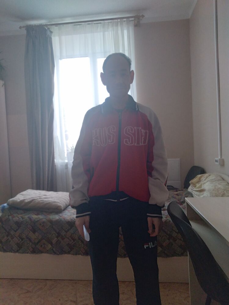  43352116  Ilya, 42 ,    