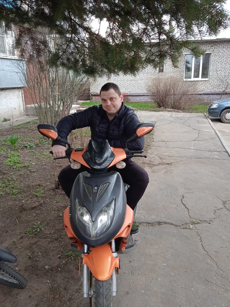  34959376  Vladimir, 33 ,     