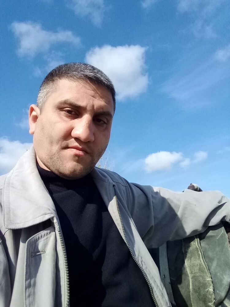  ,   Zaur, 44 ,   ,   , c 