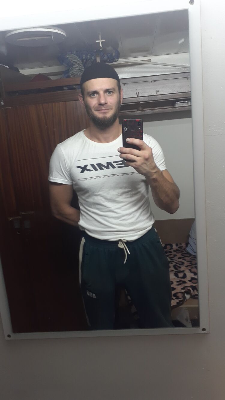  44257166  Al, 38 ,    