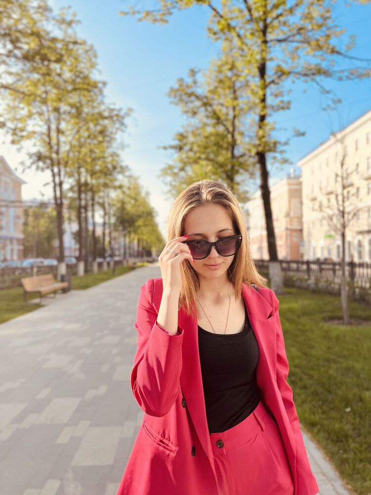  ,   Daria, 20 ,     , c , 