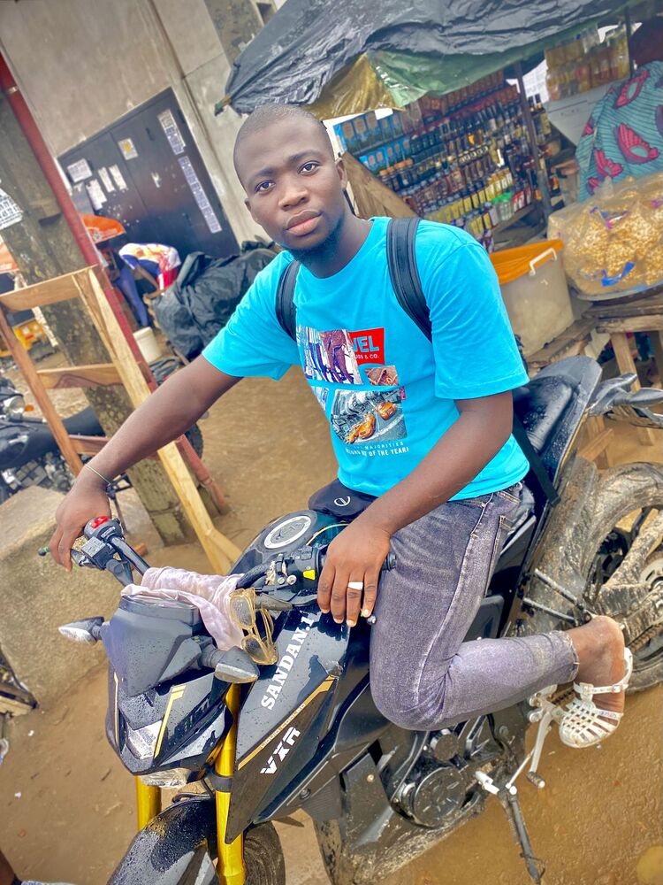  28921866  Mohamed, 30 ,    