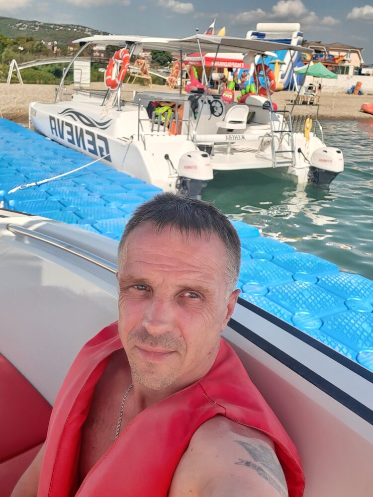  48123046  , 47 ,    