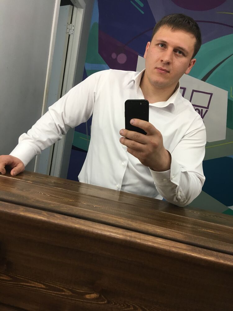  27138496  Nikita, 32 ,    