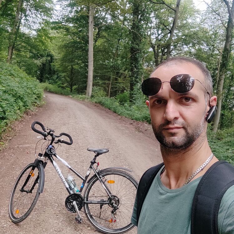 ,   Deniel, 40 ,   ,   