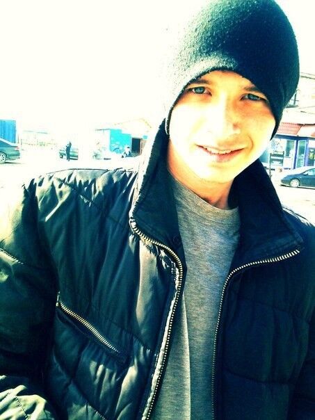  9729056  Damir, 33 ,    