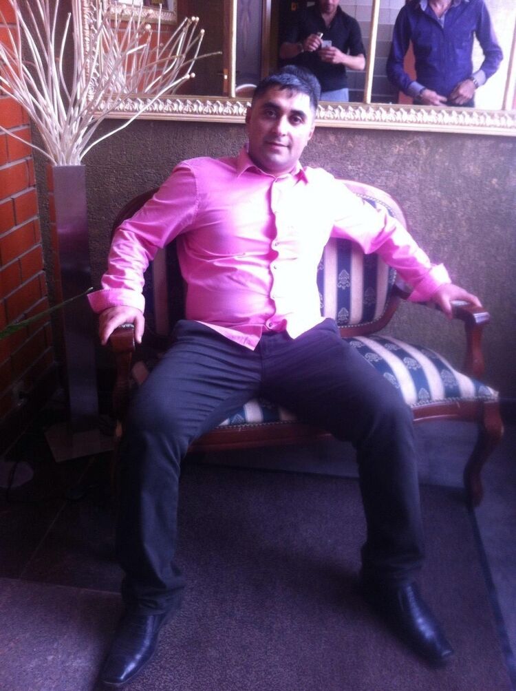  14586896   VARDAN, 40 ,    