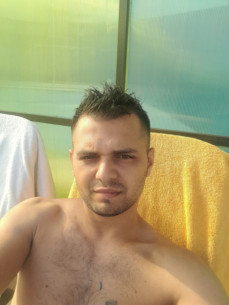  38879916  , 33 ,    
