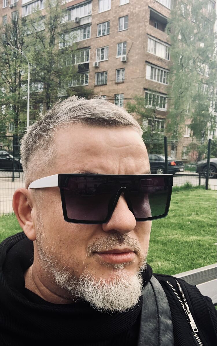   ,   Ron, 45 ,   ,   
