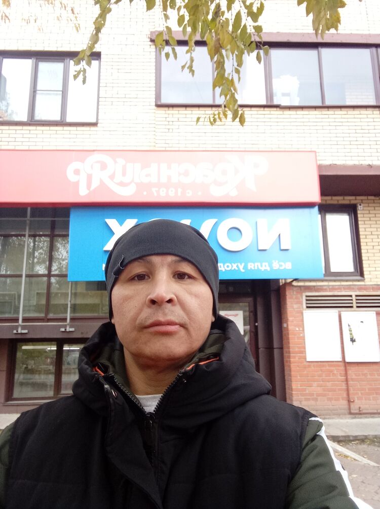  46818656  Vitaly, 41 ,    