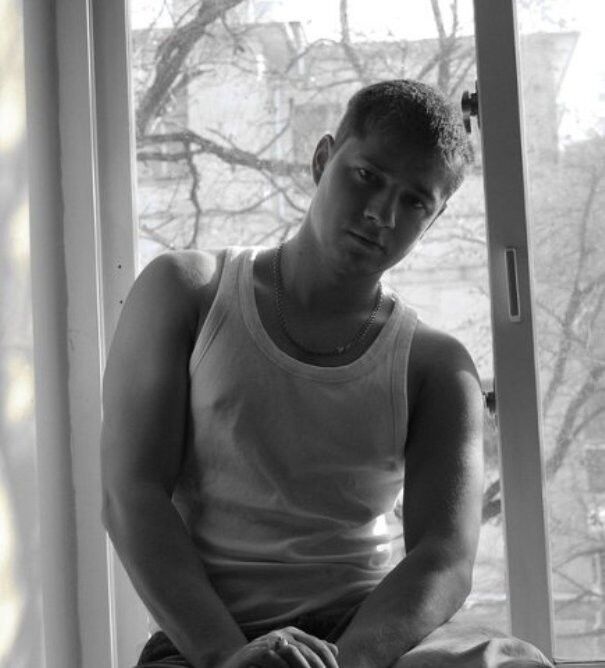 ���� 18916906 ������� �������, 44 ����, ���� ���������� � �����-����������