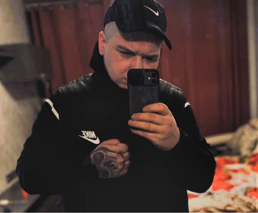  37151216  Sergei, 29 ,    