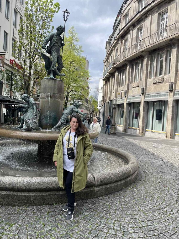  51039396  Yaroslava, 55 ,    Kassel