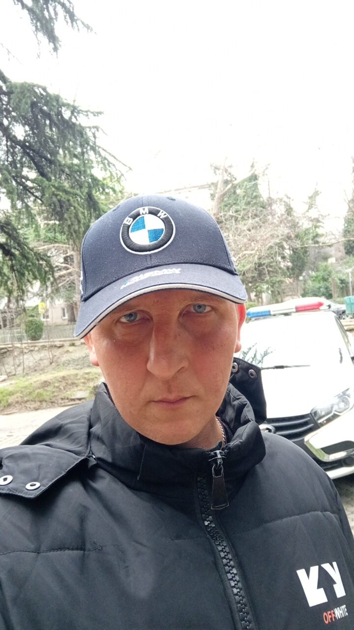  49620066  Artur, 35 ,    