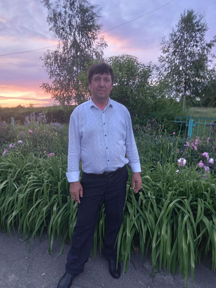  49198196  Nikolay, 62 ,    