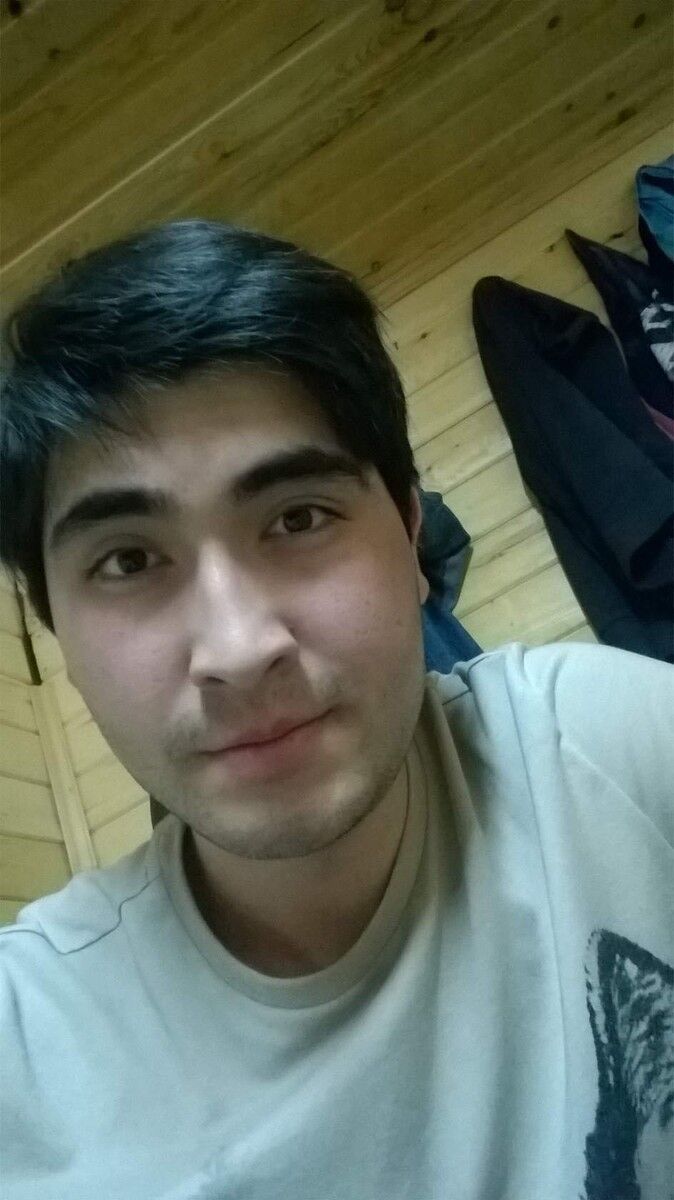  9483076  Timur, 32 ,    