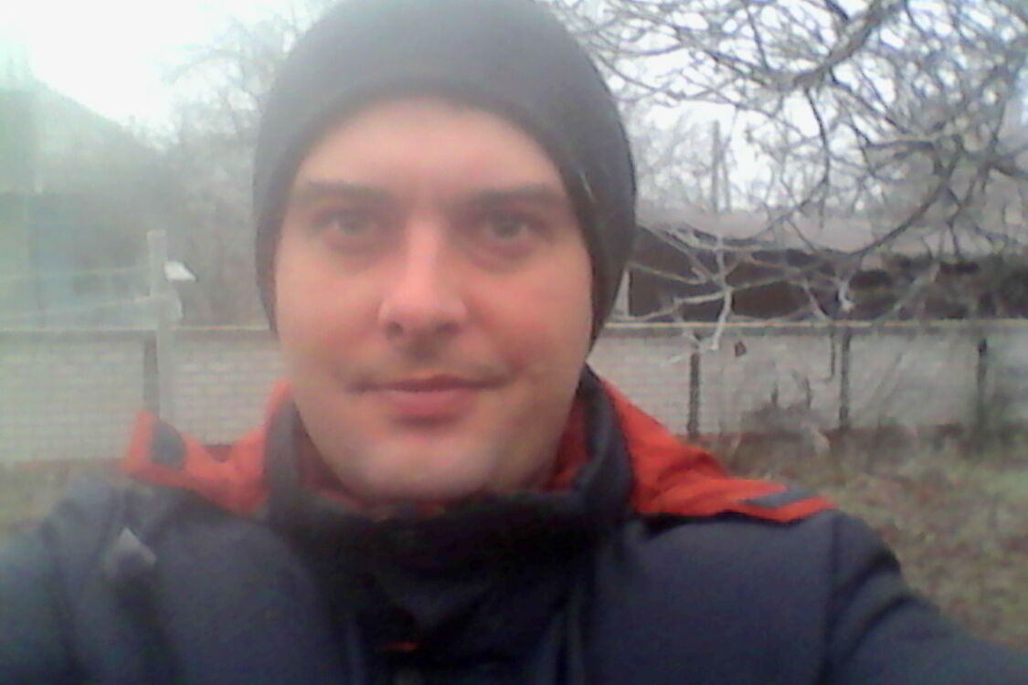  18774496  Serhii, 35 ,    