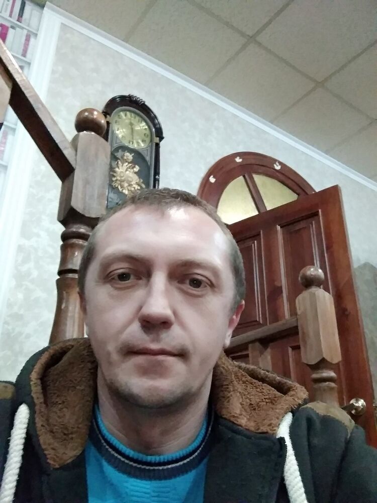  15326606  Siarhey, 47 ,    