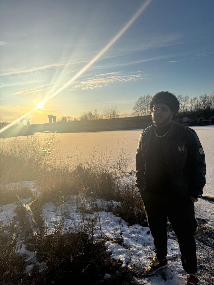  ,   KIKI, 25 ,   ,   