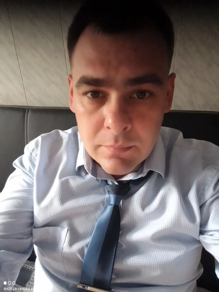  30645876  Maxim, 38 ,    