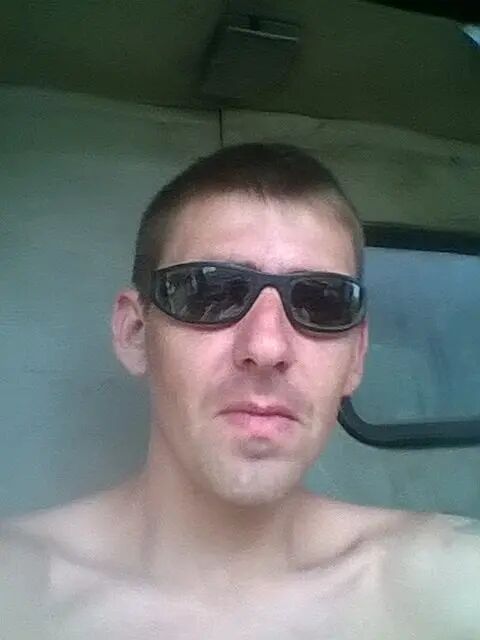  28317756  Ivan, 37 ,    