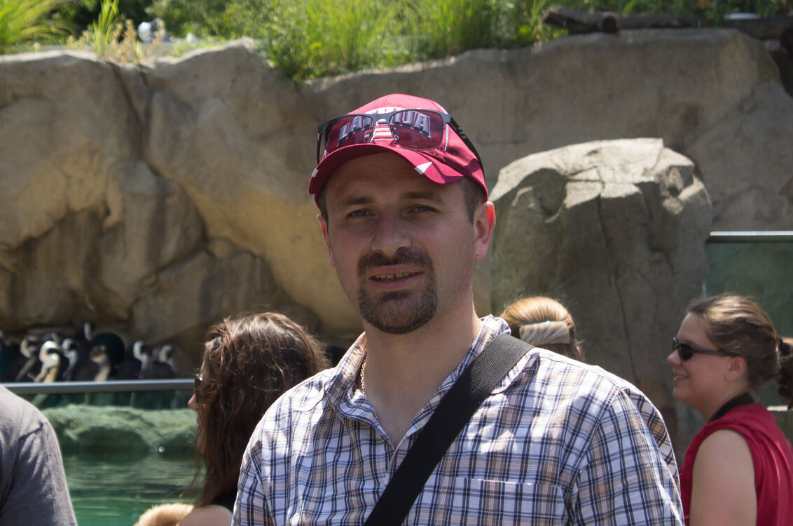  ,   Vadim, 45 ,   
